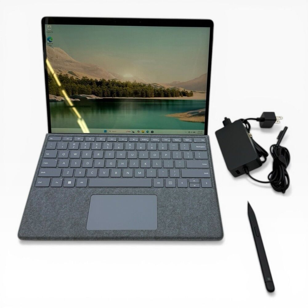 Microsoft Surface Pro 8 13" 2.4GHz Core i5-1135G7 8GB RAM 256GB SSD 1983 Pen 2